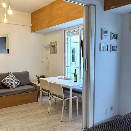 Apartment Lets Holidays Comfortable Near *