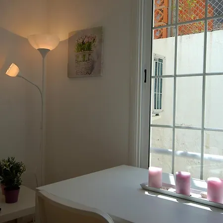Apartment Lets Holidays Comfortable Near *