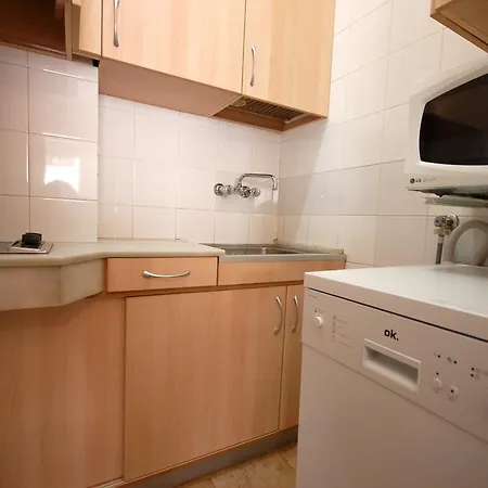 Apartment Lets Holidays Comfortable Near *